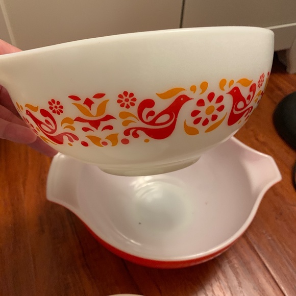 Vintage Pyrex nesting Friendship Cinderella bowls - Picture 5 of 11